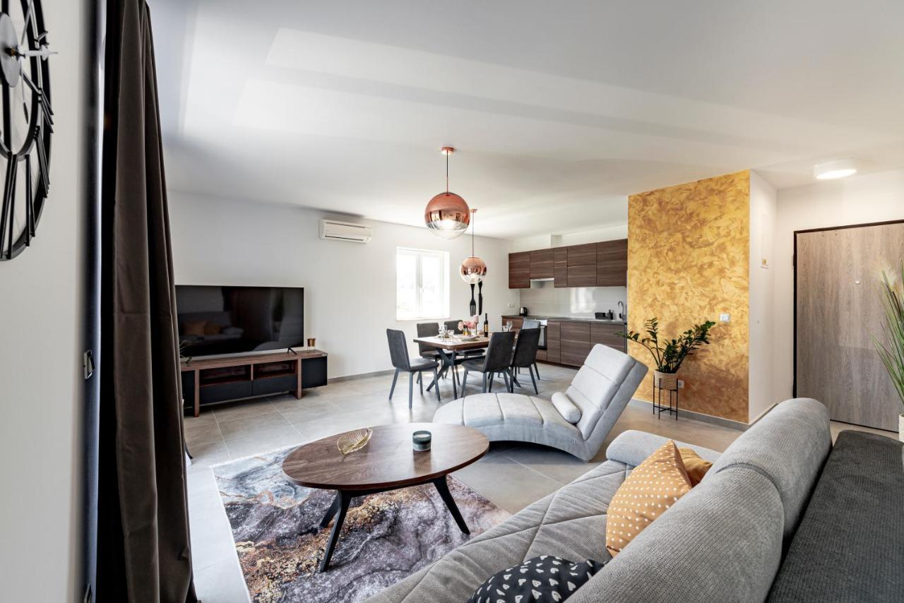 Villa Gold Residence 1 米利尼 外观 照片