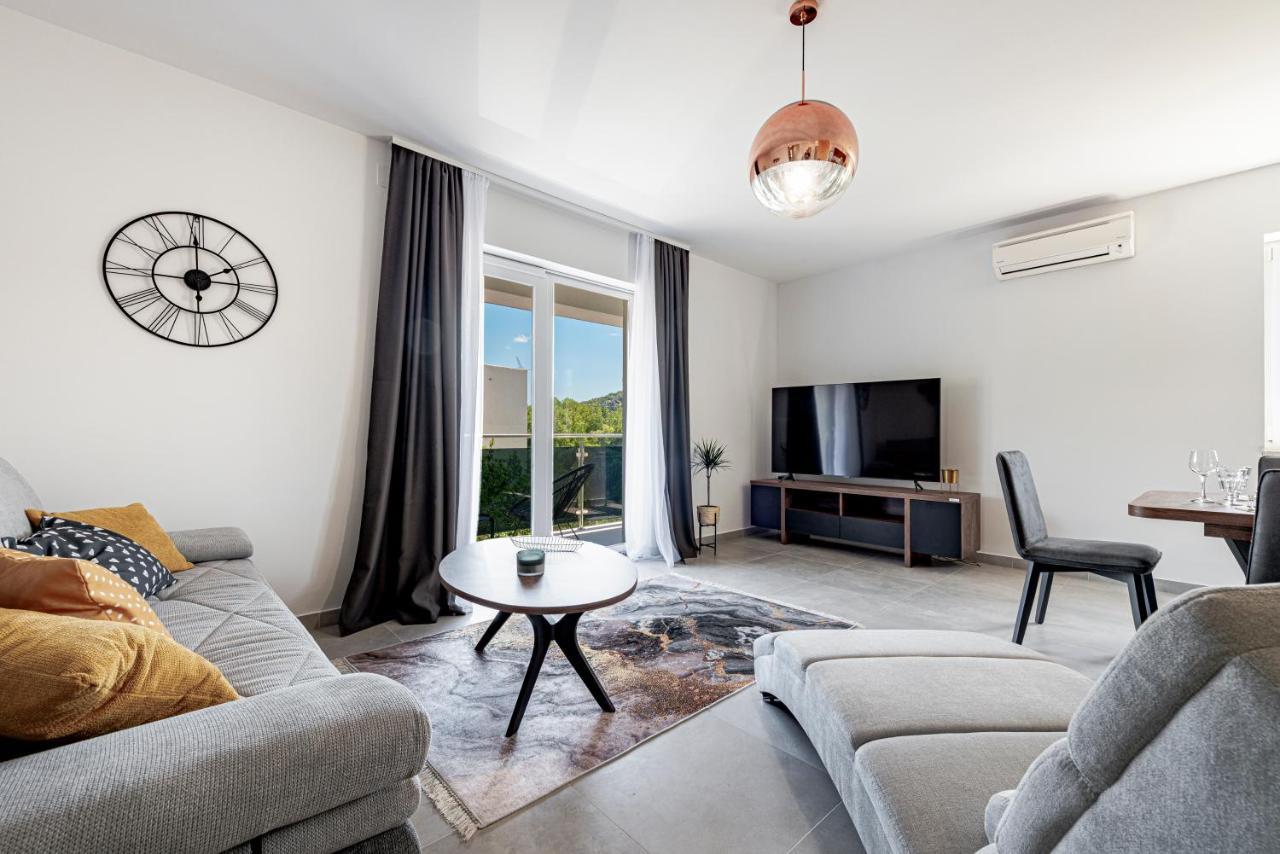 Villa Gold Residence 1 米利尼 外观 照片
